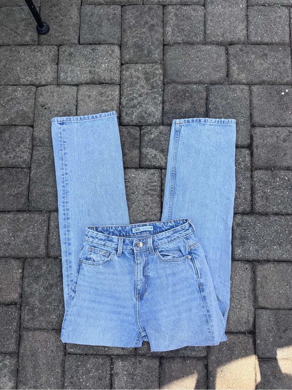 Zara Women’s Straight Leg Jeans in Light Blue Denim